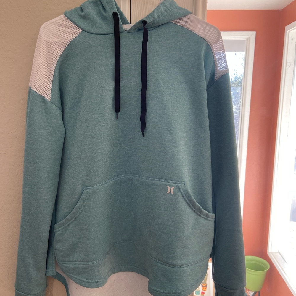 Hurley hoodie with mesh shoulders and thumb holders